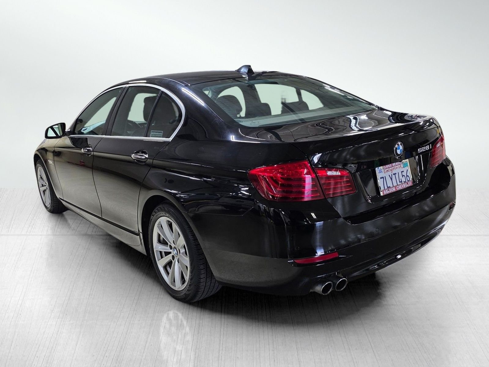 Used 2015 Jet Black BMW 528i image 5