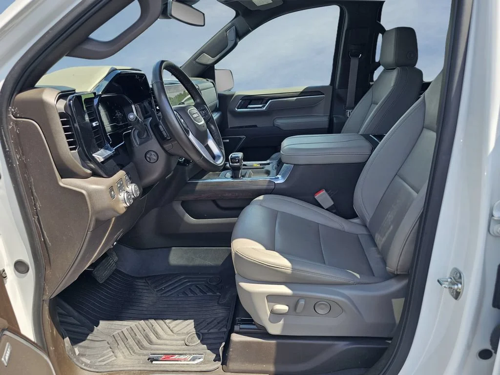 Used 2025 Summit White GMC SLT image 16