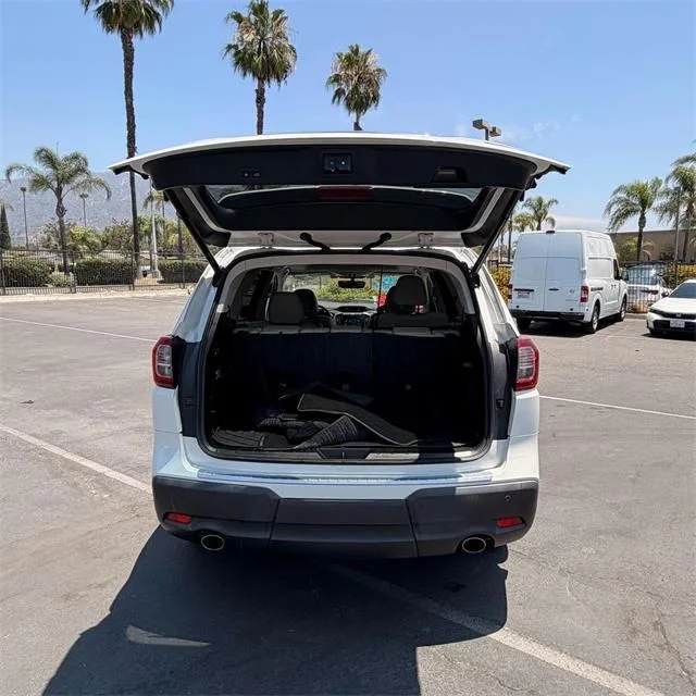 Used 2020 White Subaru Limited image 7