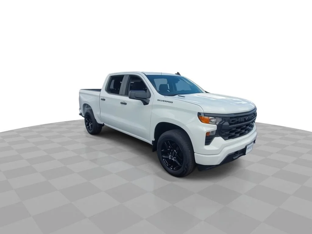 New 2026 Summit White Chevrolet Custom image 2