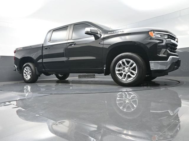 Used 2024 Black Chevrolet LT image 29