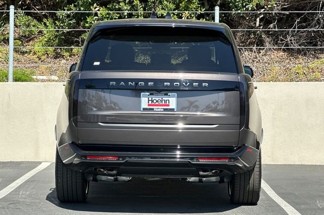 New 2026 Gray Land Rover SE image 4