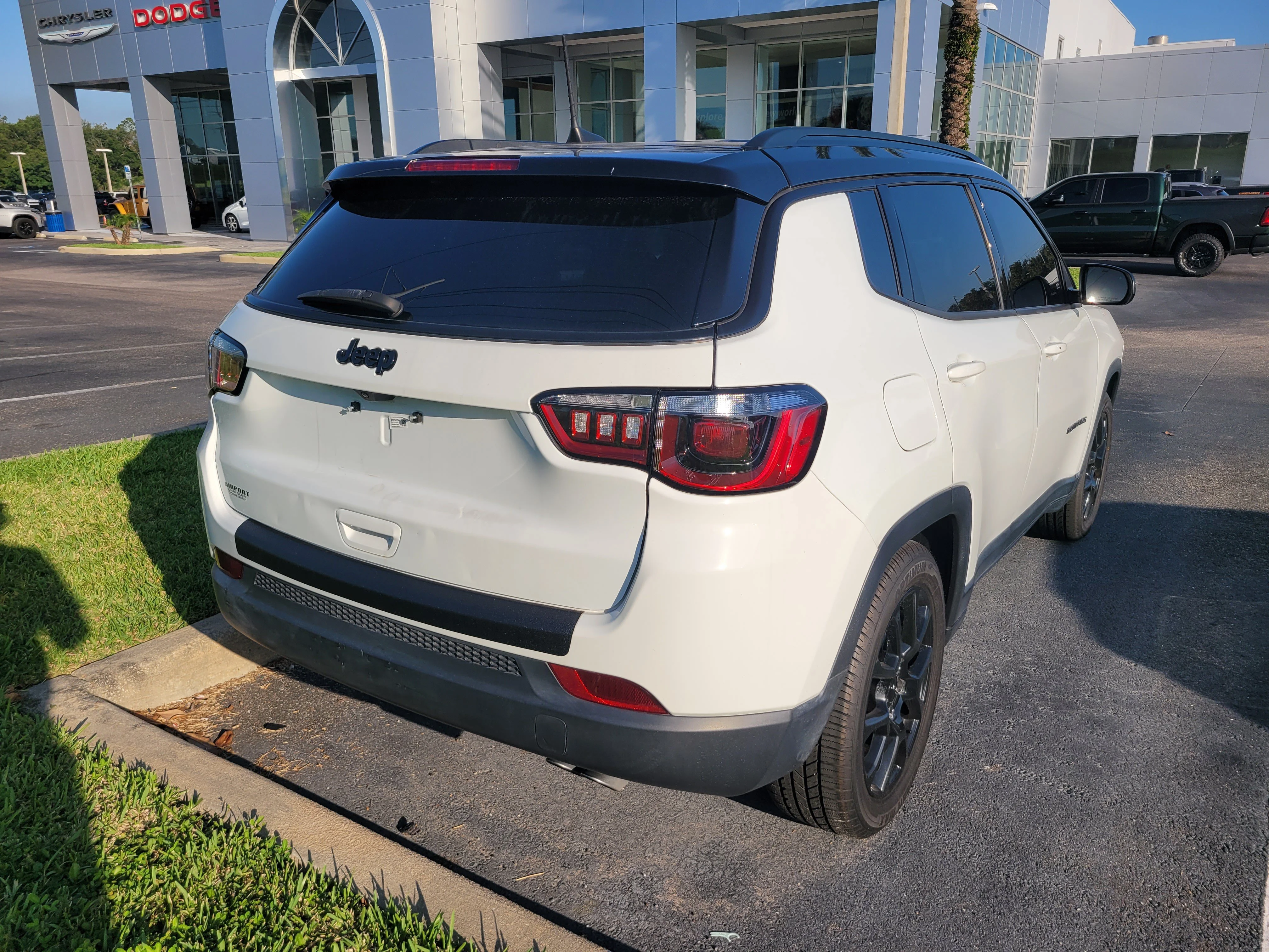 Used 2022 Bright White Clearcoat Jeep Altitude image 4
