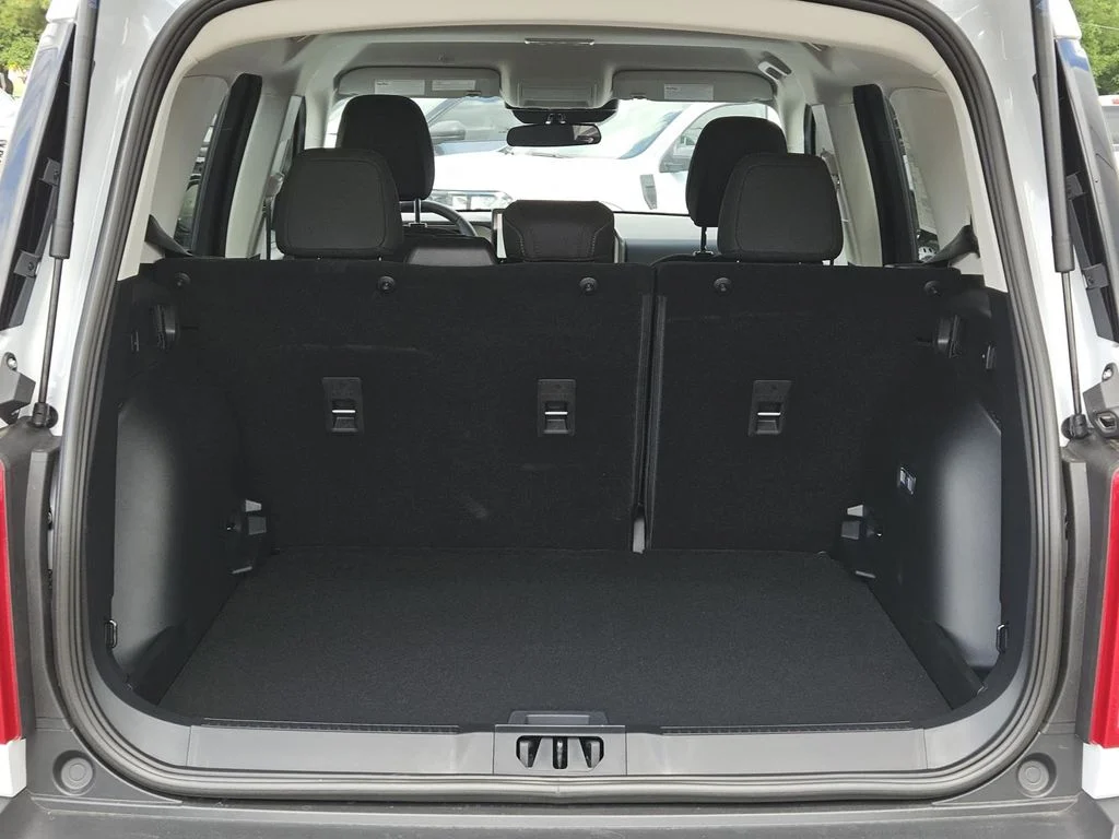 New 2026 Oxford White Ford Big Bend® image 10