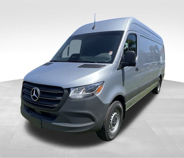 New 2025  Mercedes-Benz Cargo 170 WB image 4