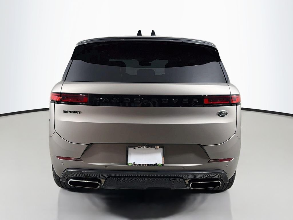 Certified Used 2023 Charente Grey Premium Metallic Land Rover SE image 6