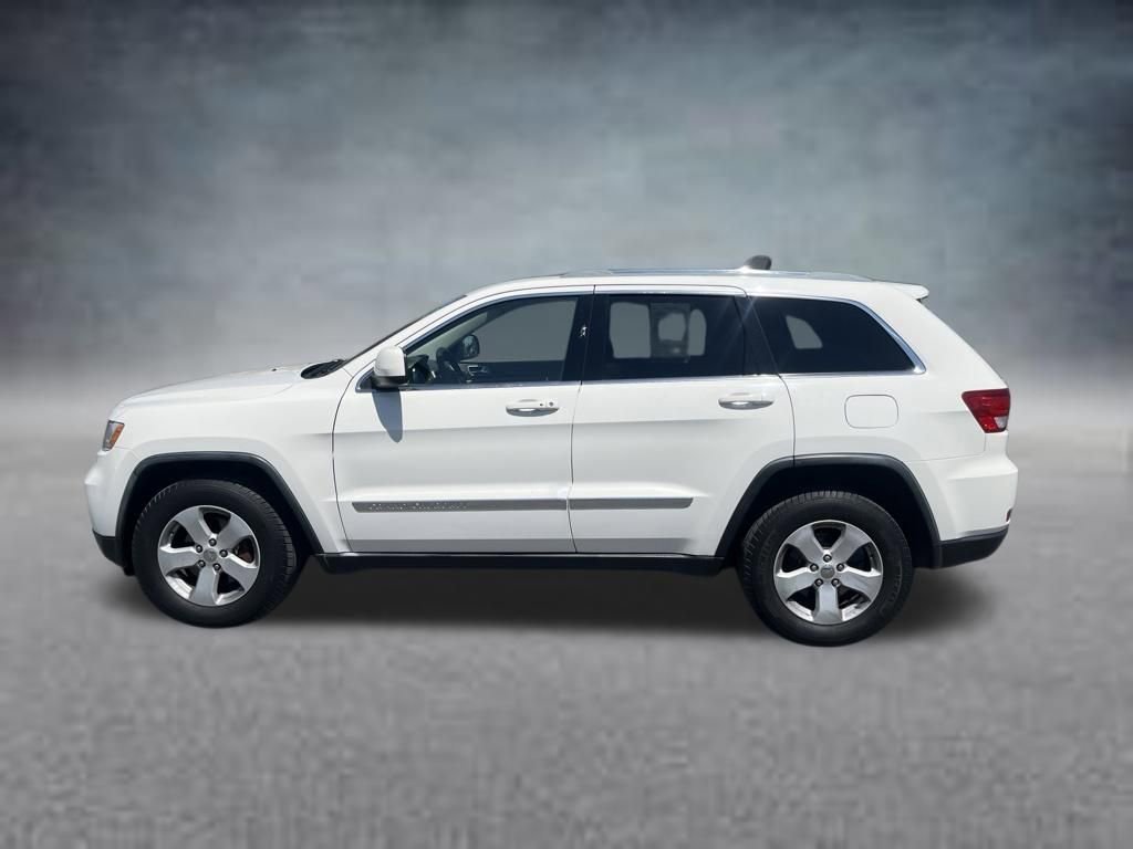 Used 2011 Jeep Grand Cherokee Laredo with VIN 1J4RR4GGXBC587536 for sale in Oneida, NY