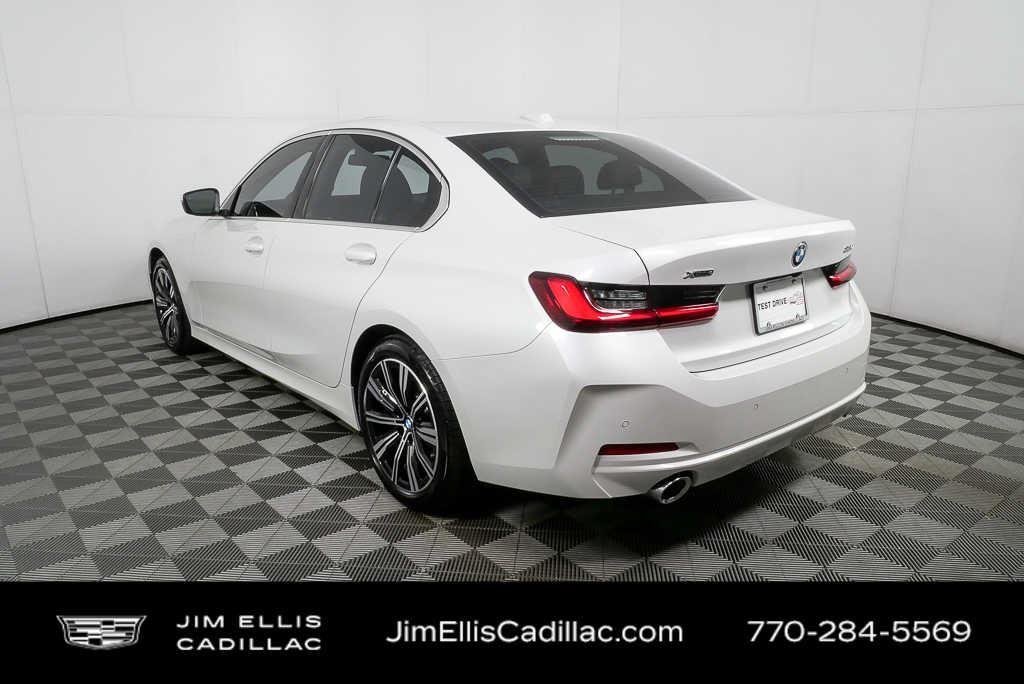 2025 BMW 3 Series 330i - Photo 28