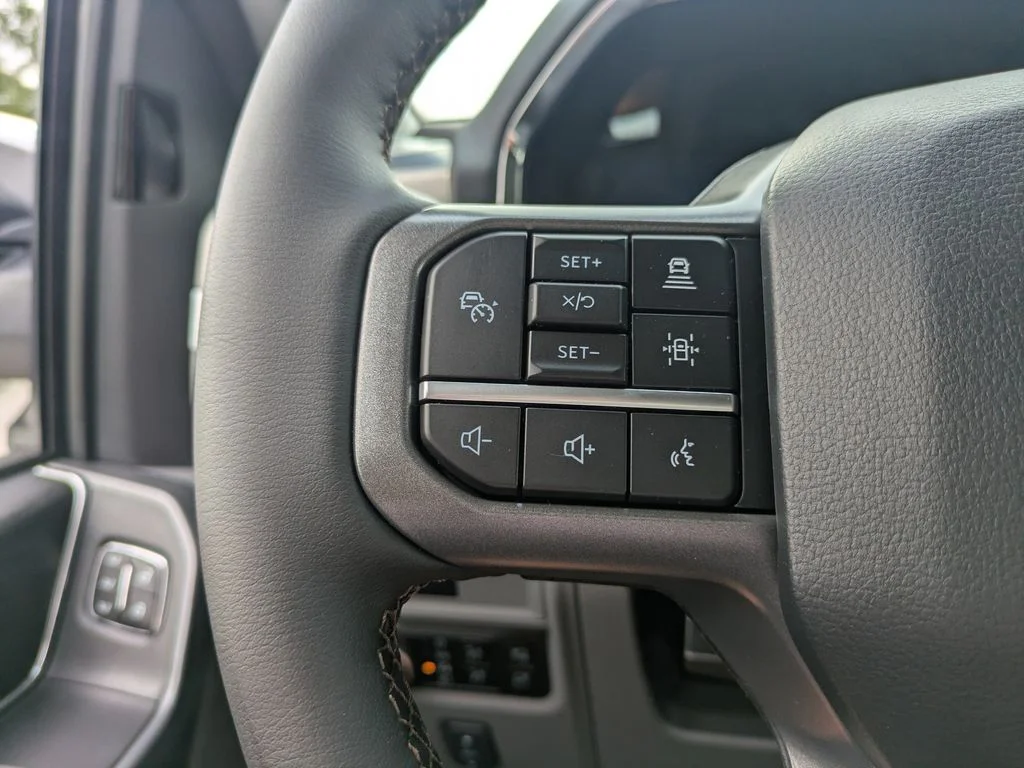 New 2026 Iconic Silver Metallic Ford Lariat image 29