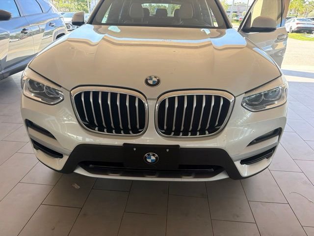 Used 2020 White BMW xDrive30i image 3
