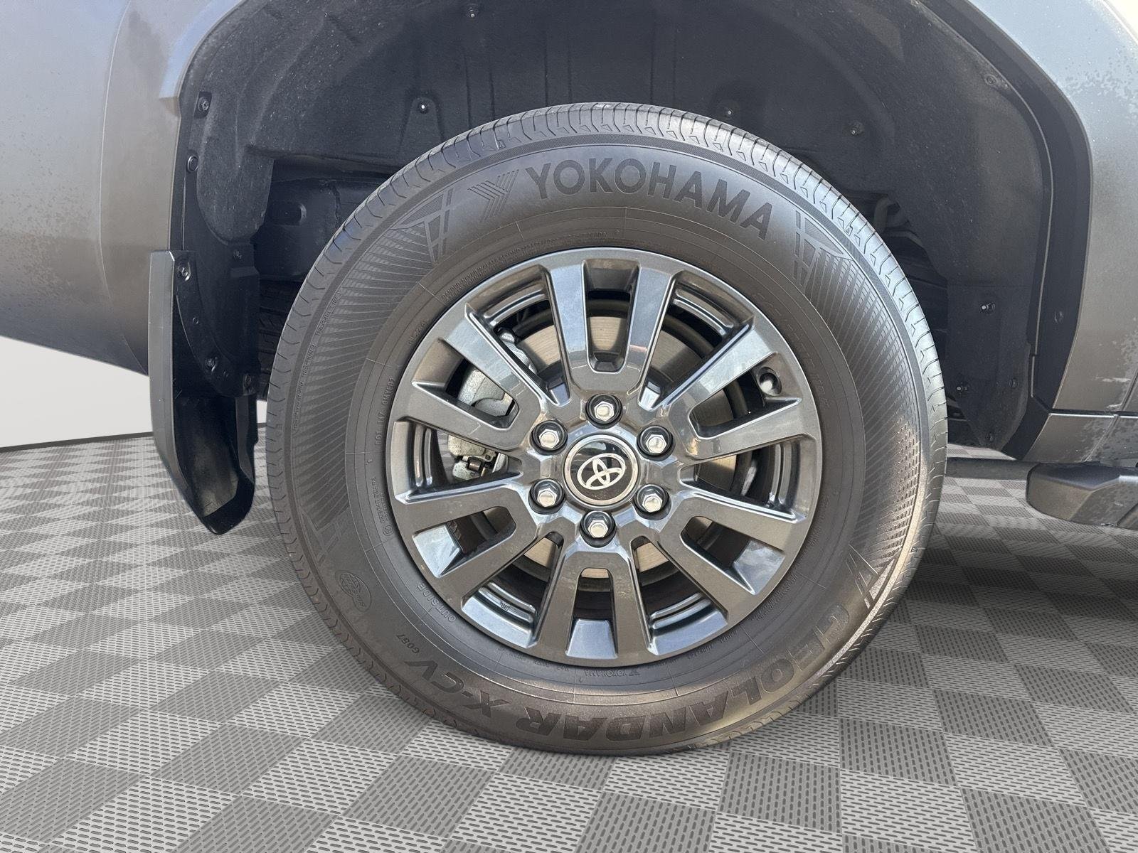 Used 2025 Ice Cap Toyota 1958 image 6