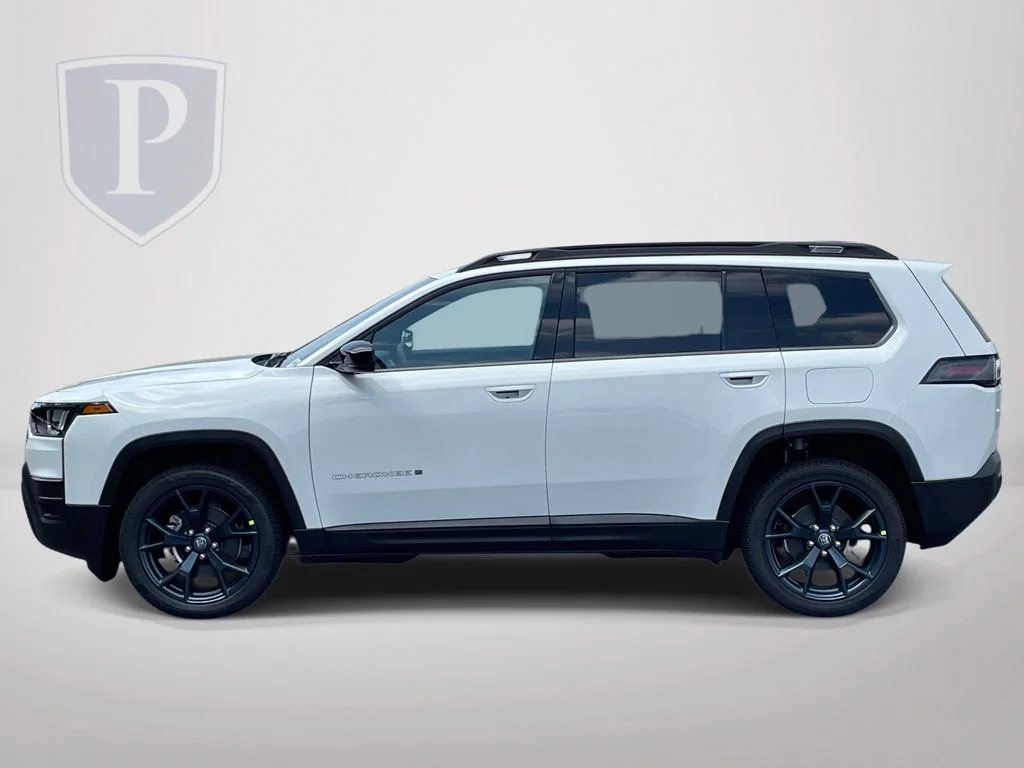 New 2026 Bright White Clearcoat Jeep Laredo image 5