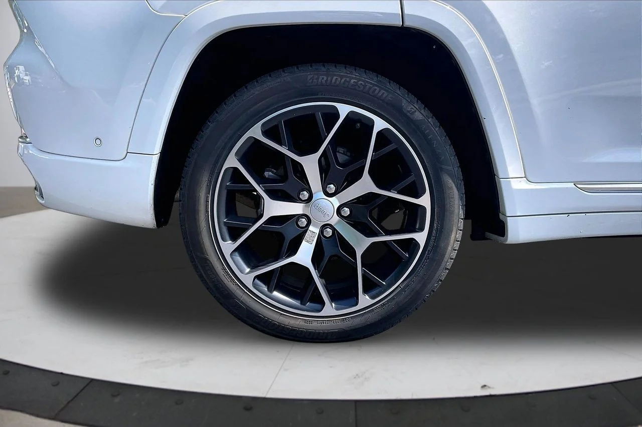 Certified Used 2022 White Jeep Summit Reserve image 38