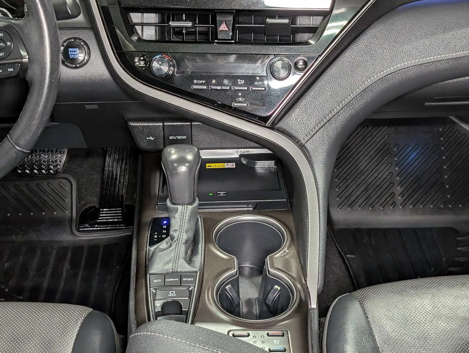 Used 2022 Midnight Black Metallic Toyota XSE image 20