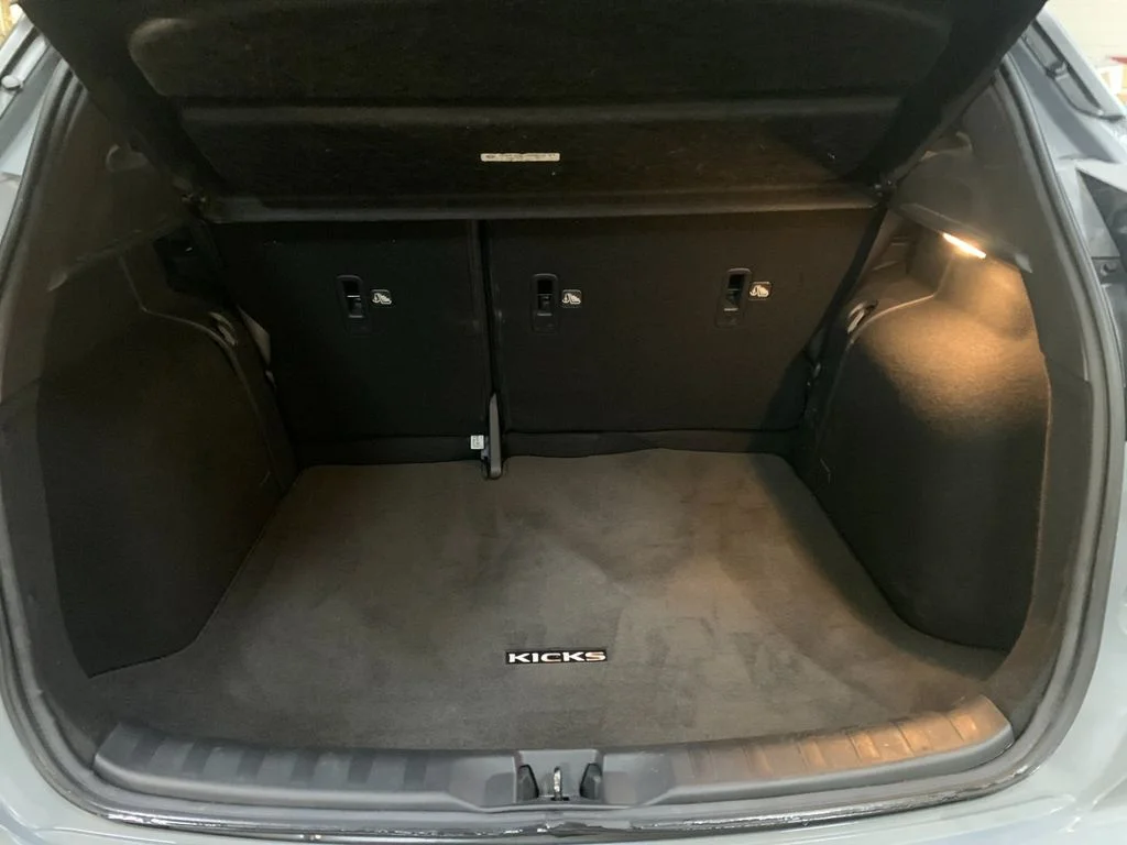 Used 2023 Gray Nissan SR image 18