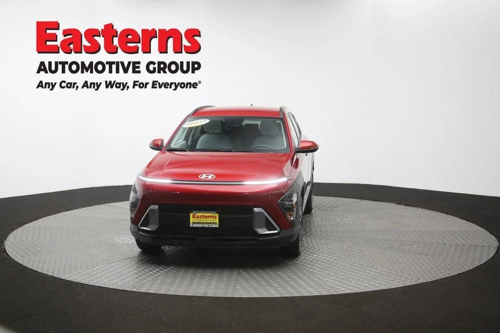 Used 2025 Red Hyundai SEL image 54