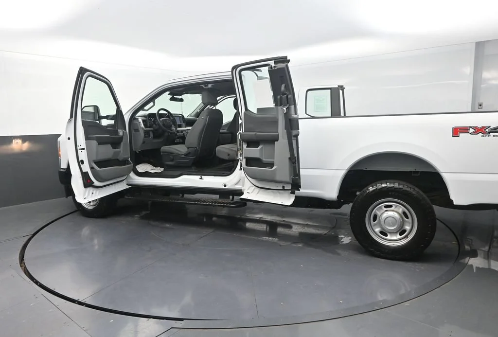 Used 2023 White Ford XL image 33