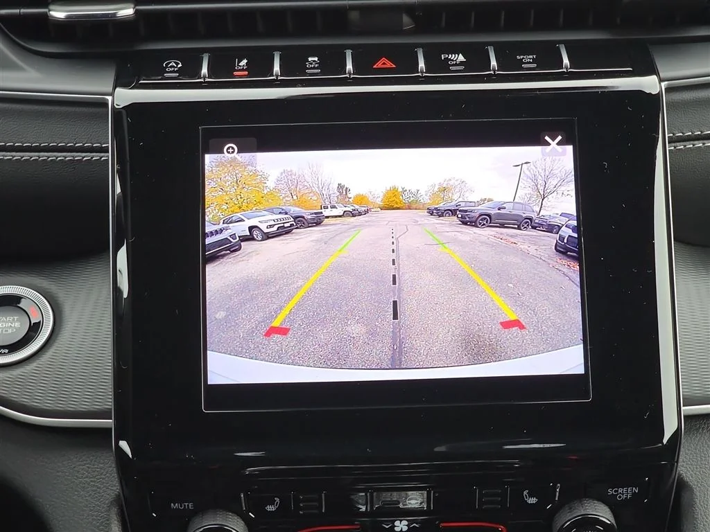 2025 Jeep Grand Cherokee L Laredo - Photo 23