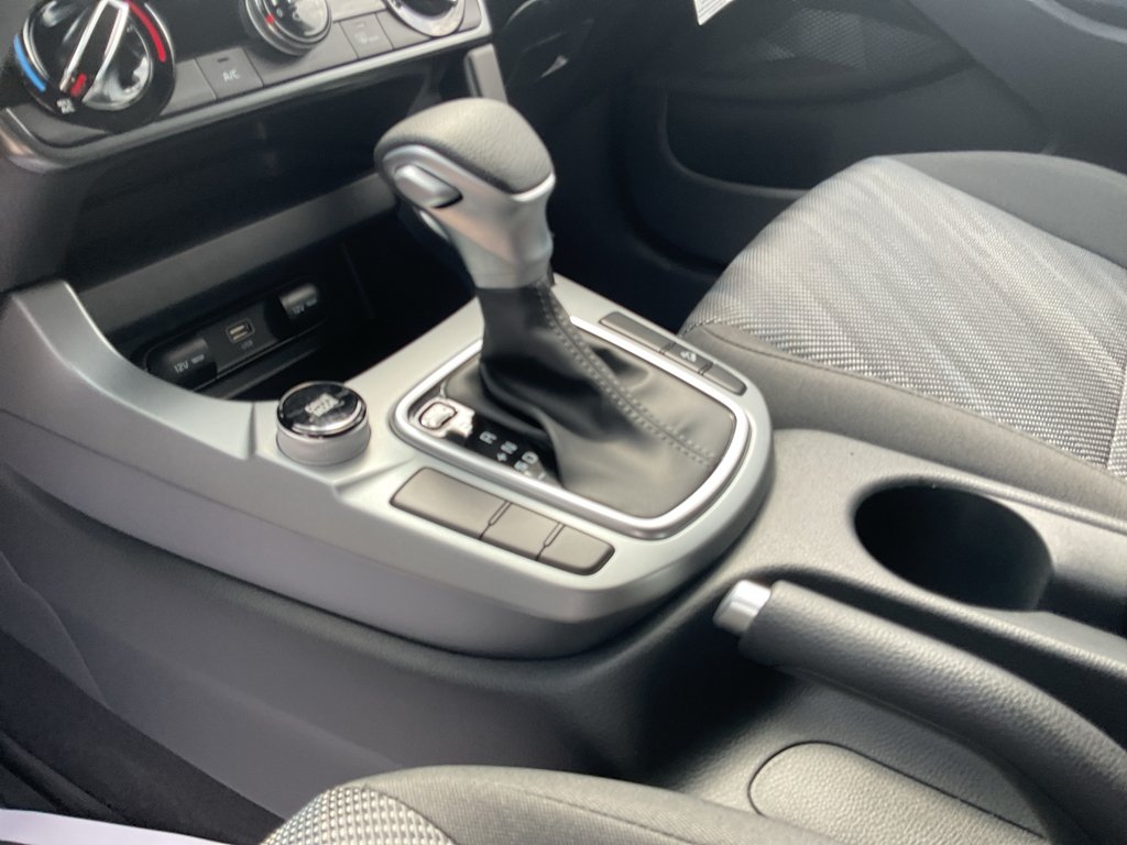 Used 2026 Snow White Pearl Kia LX image 24