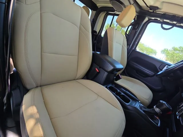 Used 2022 Gray Jeep Sport image 23