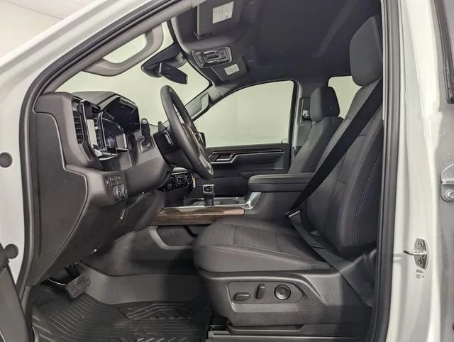 2025 Chevrolet Silverado 1500 LT - Photo 6