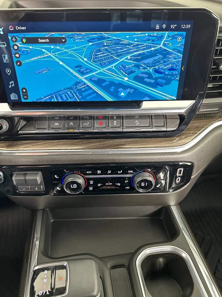 Used 2025 Summit White Chevrolet RST image 15