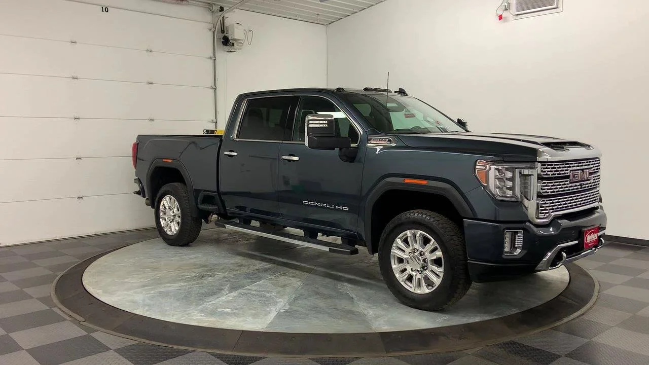 Used 2020 DARK SKY METALLIC GMC Denali image 9
