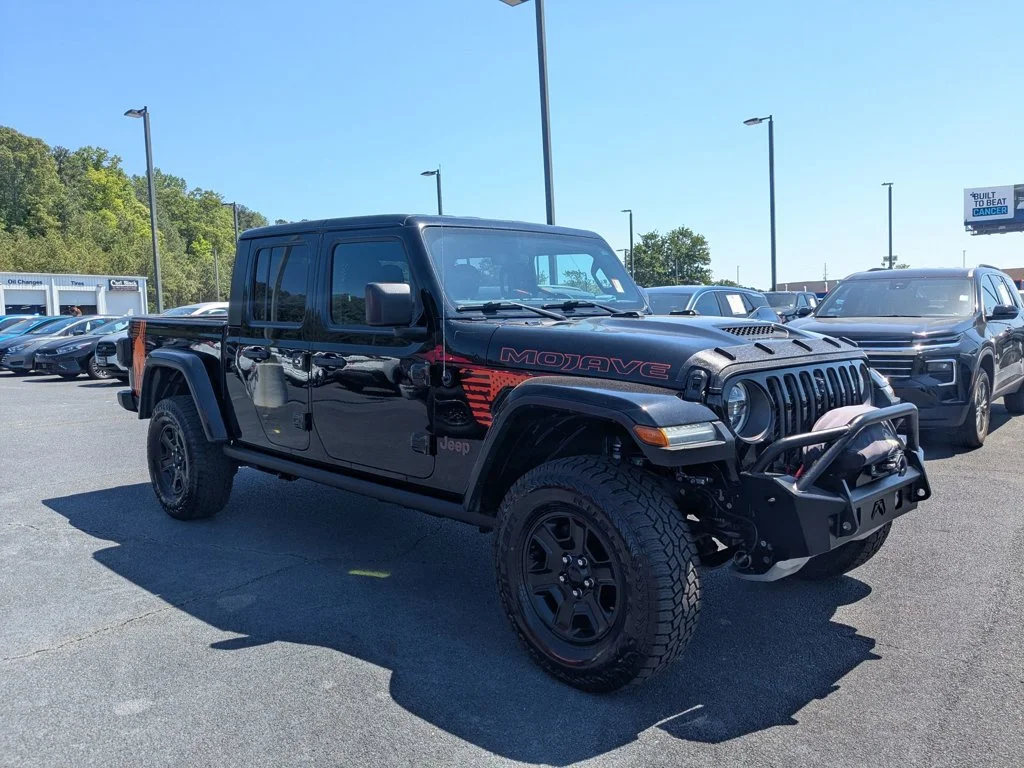Used 2020 Black Clearcoat Jeep Mojave image 3