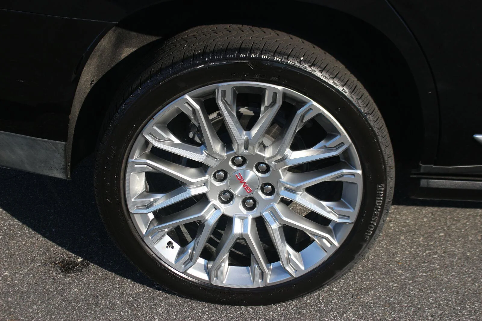 Used 2026 Onyx Black GMC Denali image 38