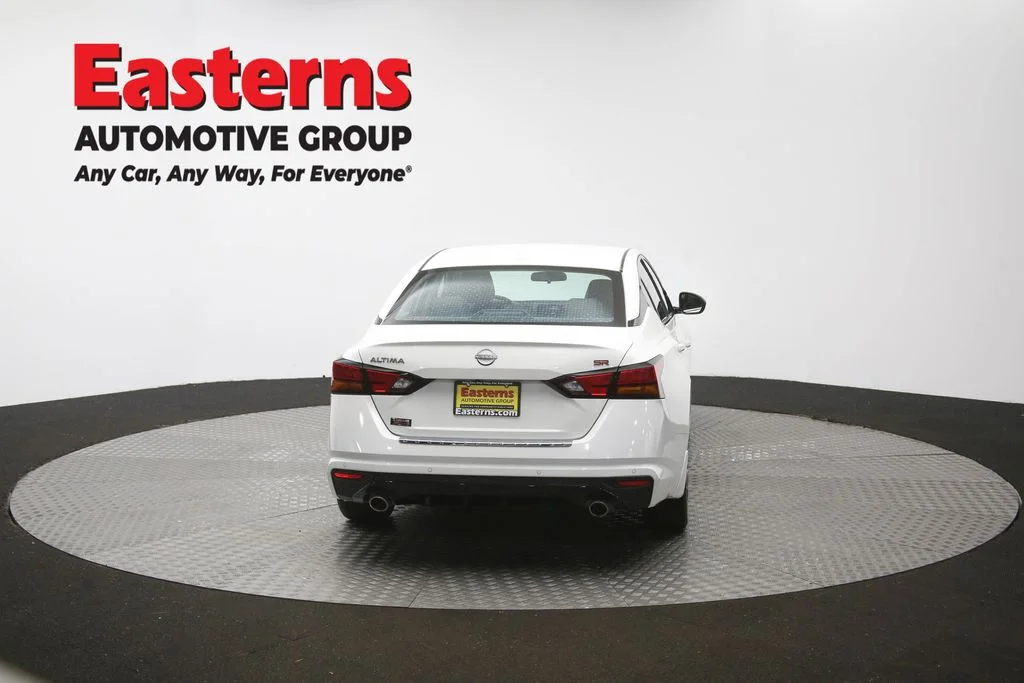 Used 2023 White Nissan 2.5 SR image 37