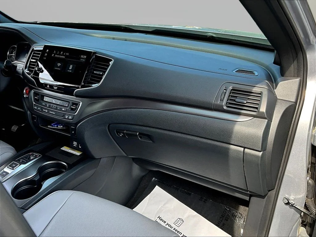 Used 2023 Lunar Silver Metallic Honda EX-L image 29