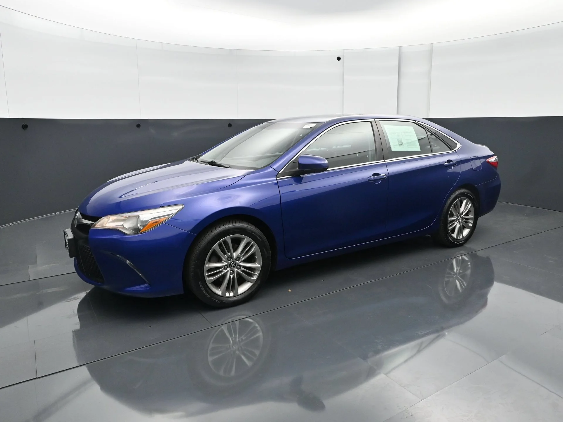 Used 2016 Toyota Camry Special Edition with VIN 4T1BF1FK6GU574333 for sale in Burnsville, Minnesota