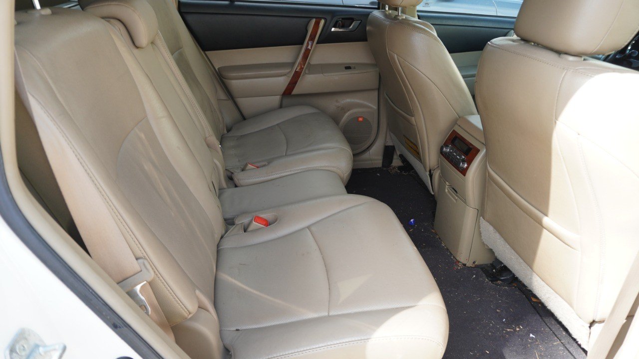 Used 2011 White Toyota Limited image 14