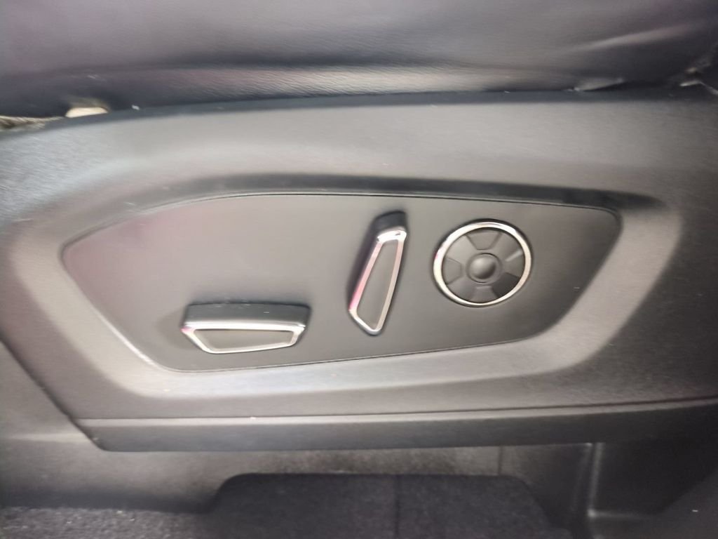 2020 Ford Explorer Platinum - Photo 24