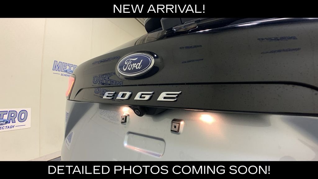 Used 2024 Silver Metallic Ford Titanium image 17