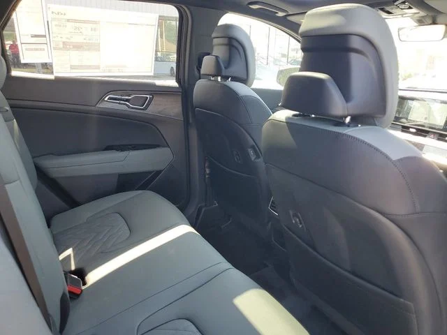 New 2024 Fusion Black Kia X-Line image 27