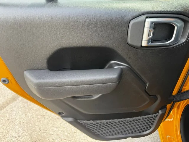 New 2026 Goldilocks Exterior Paint Jeep Sport S image 18