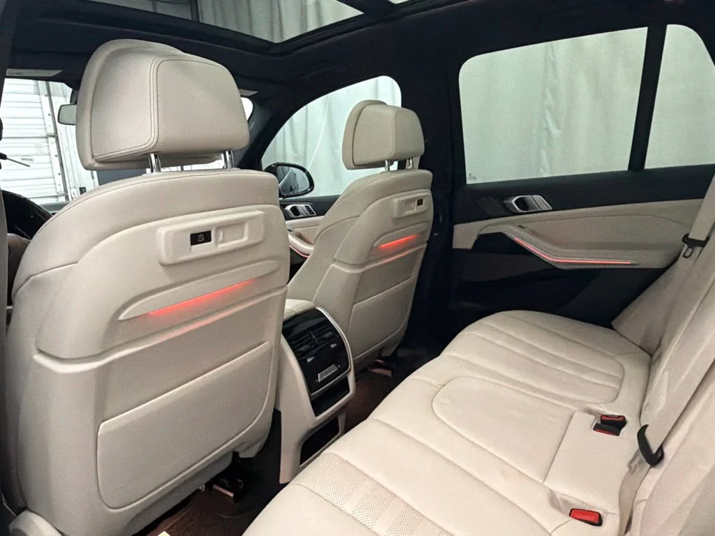 Used 2020 Gray BMW sDrive40i image 23