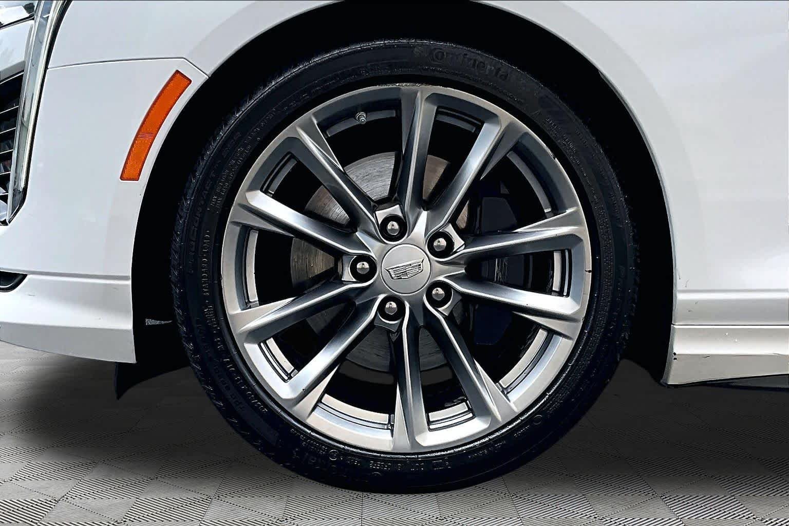 Used 2020 Summit White Cadillac V-Series image 11