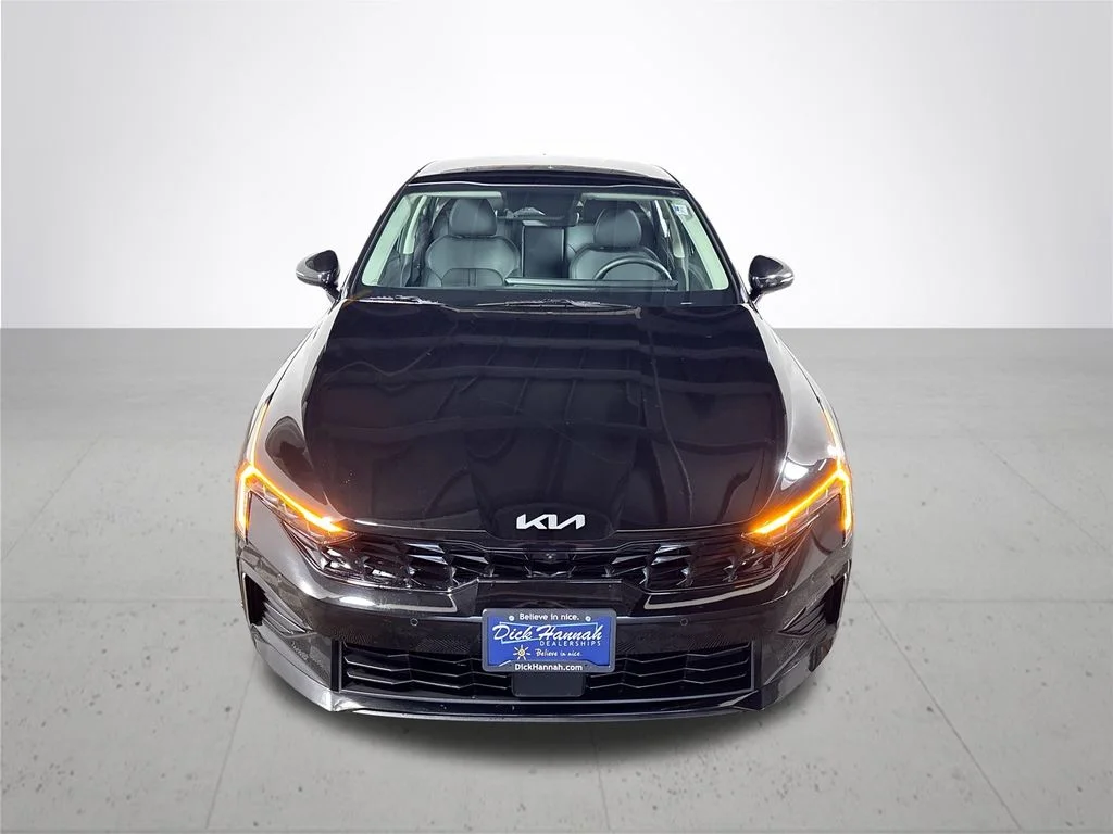 Used 2025 Black Kia EX image 3