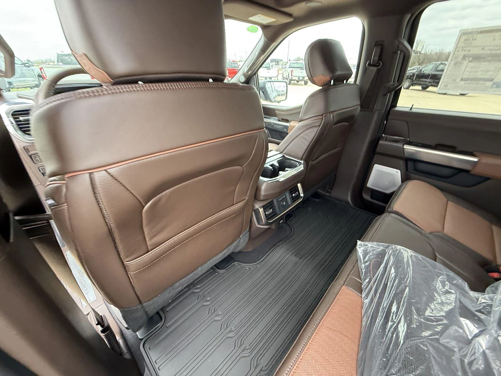 New 2026 Carbonized Gray Metallic Ford King Ranch® image 31