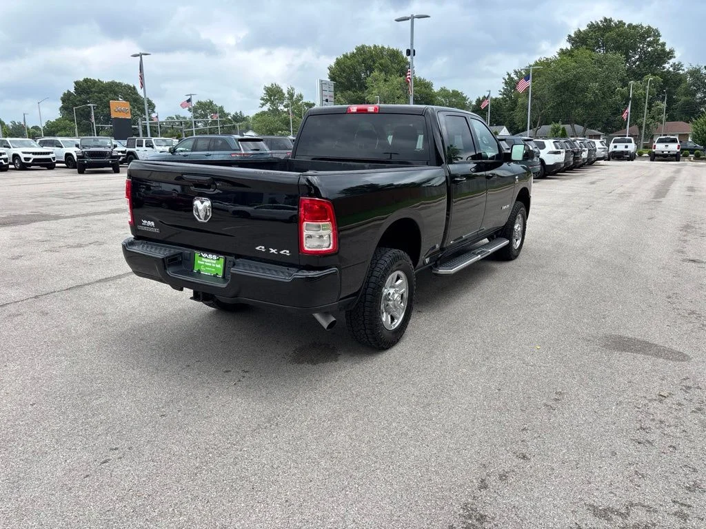 Used 2022 Diamond Black Ram Big Horn image 5