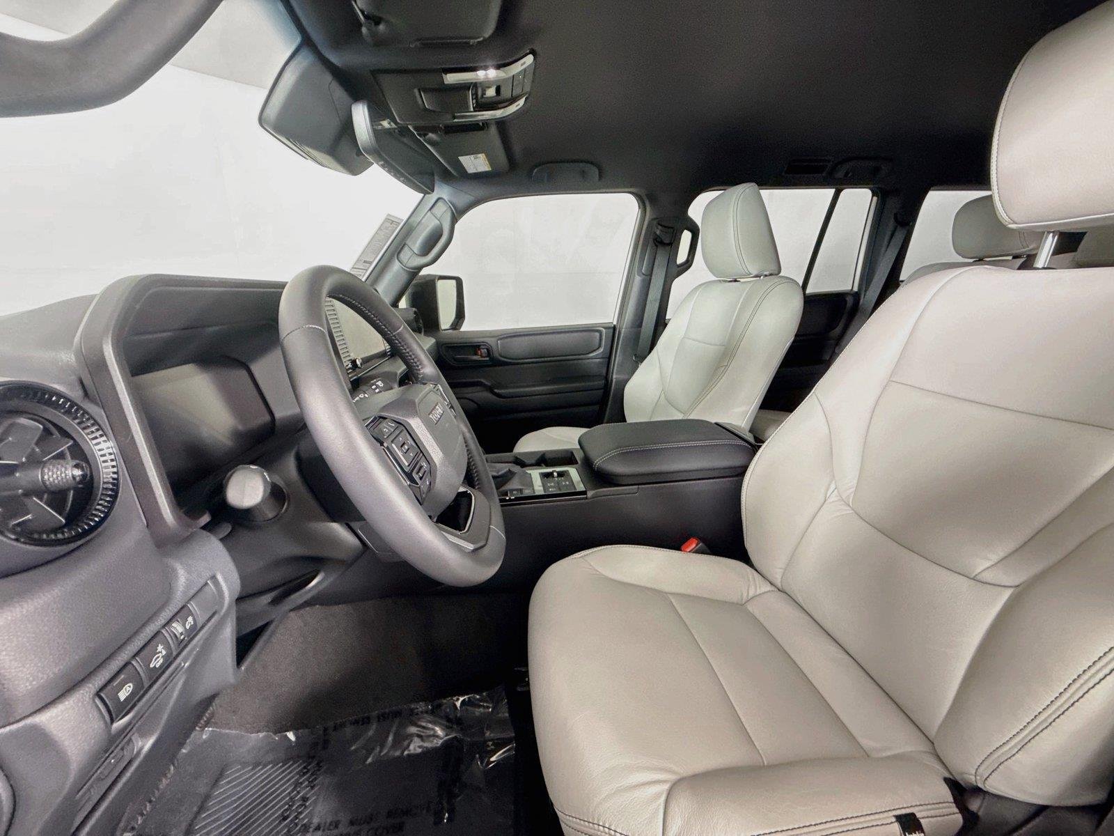 Used 2026 Ice Cap Toyota 1958 image 3