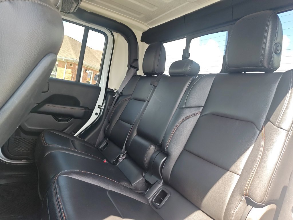 Used 2023 White Jeep Mojave image 14