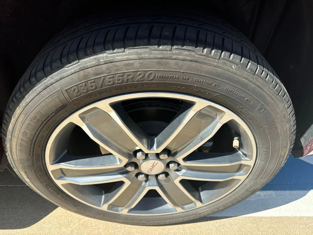 Used 2019 Red GMC Denali image 5