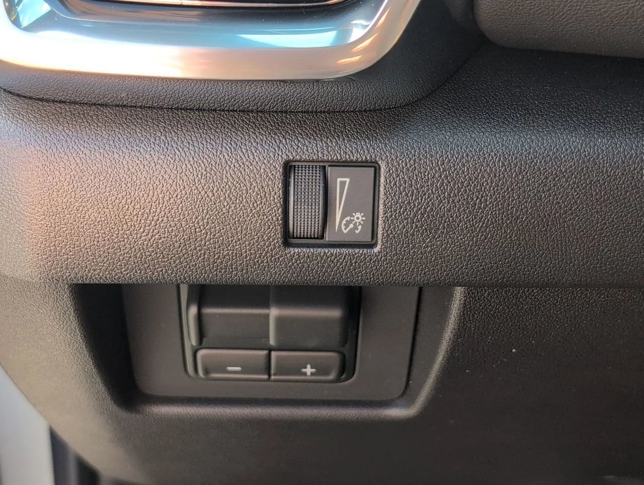 New 2026 Sterling Metallic GMC Elevation image 18