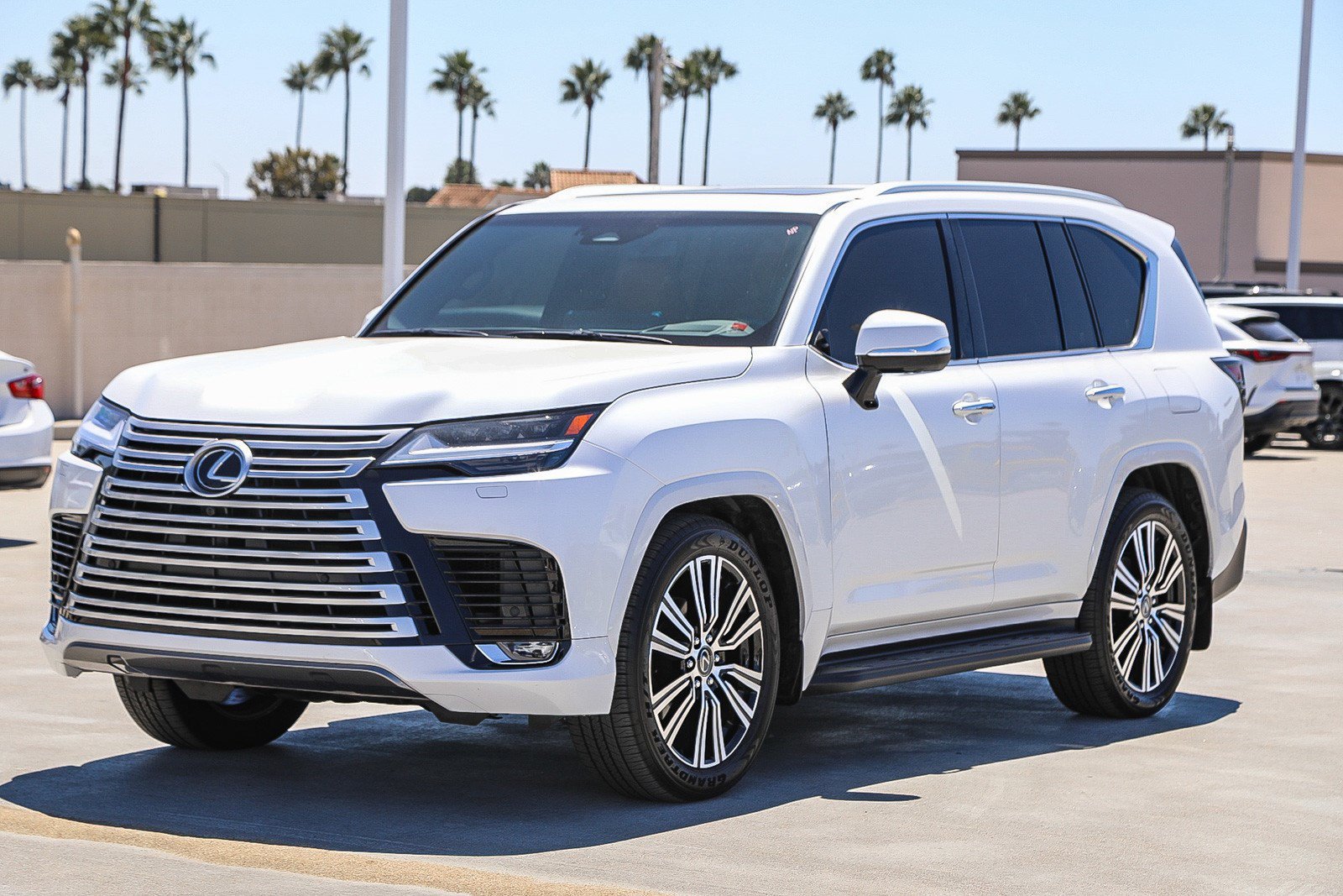 Certified Used 2026 Eminent White Pearl Lexus 600 Luxury image 3
