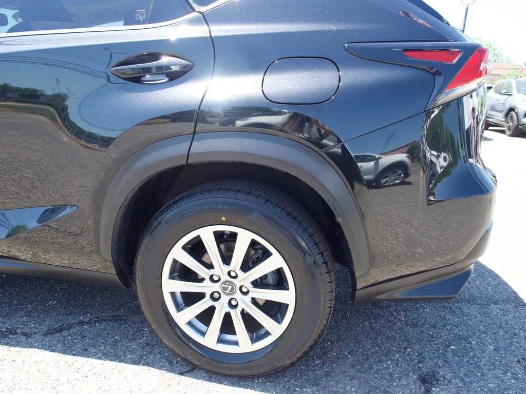 2021 Lexus NX 300 - Photo 10