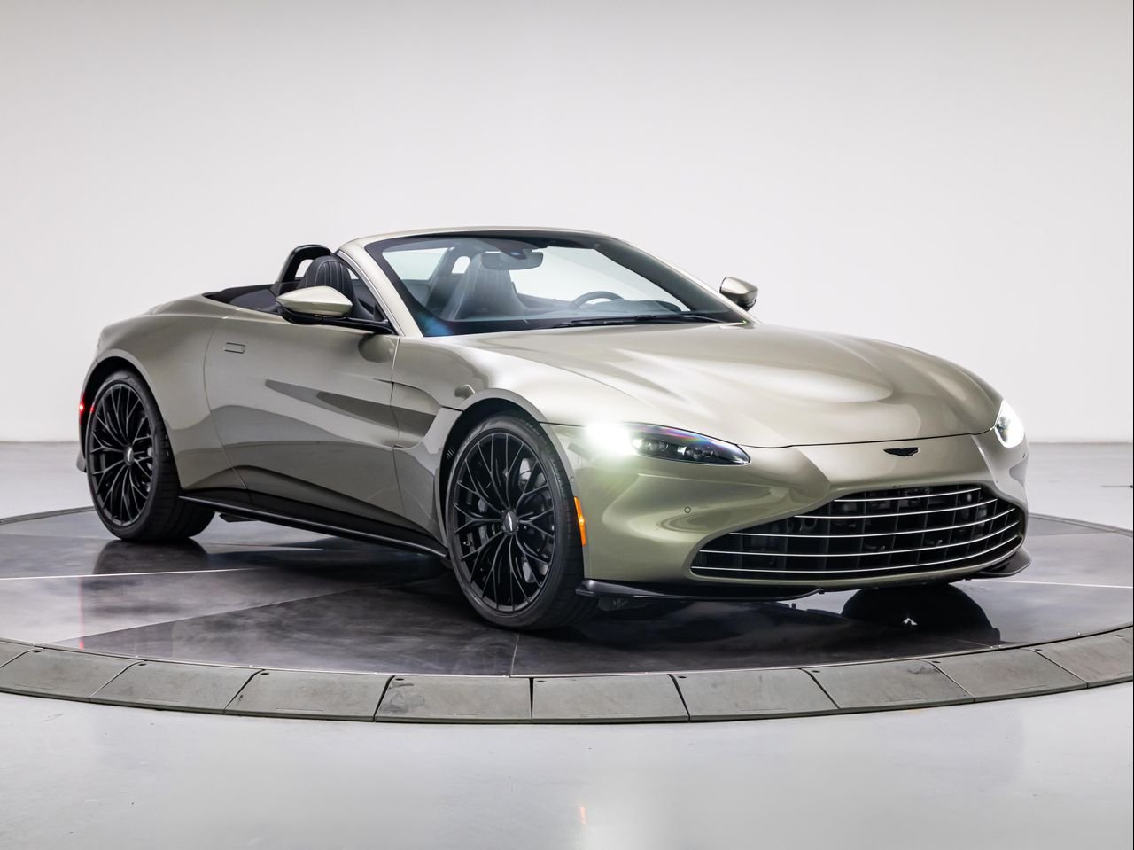 2023 Aston Martin Vantage