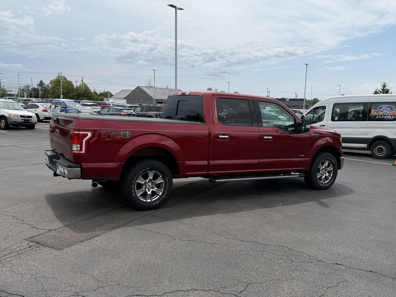 Used 2017 Ruby Red Metallic Tinted Clearcoat Ford XLT image 4